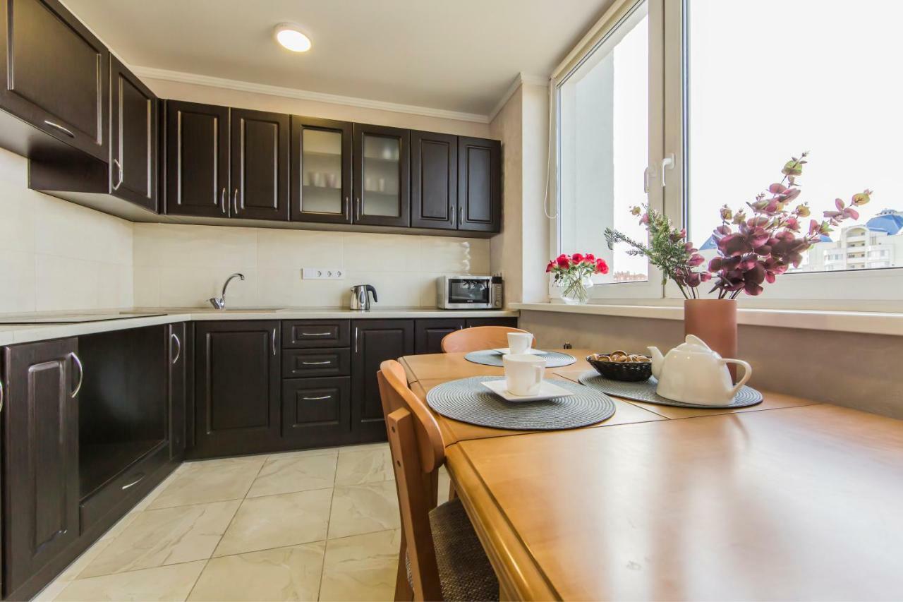Super View, Luxury Apartment Near Chernihiv Metro. Kiev Eksteriør bilde